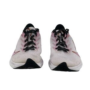 Nike Violet Air Zoom Winflo 7 Light Running Shoes Size 8 1/2 Women's